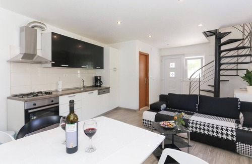 Solin House | 2 bedroom nice home in Solin