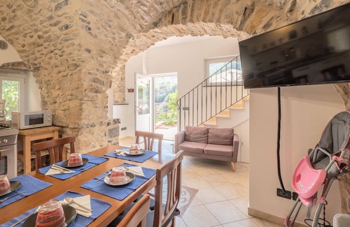 Carcoforo House | 2 bedroom nice home in Borgo d'Oneglia