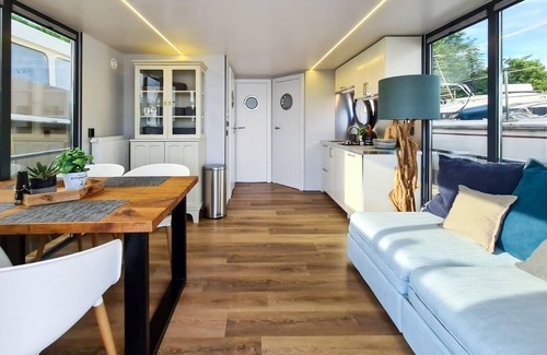 Ophoven Boat Rental | 2 bedroom nice ship in Ophoven
