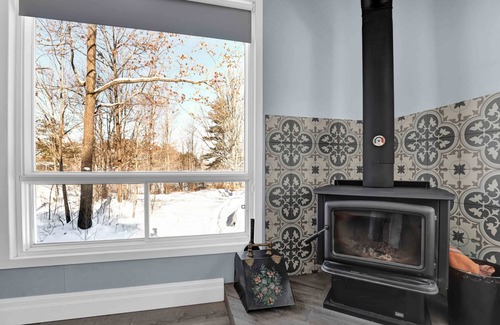 Rideau Lakes Cottage | 2 Bedroom on Loon Lake with Woodstove