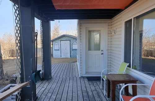 Shawnessy Apartment | 2 Bedroom, one Bath, furnished suite, ideal for couples, small family & Singles