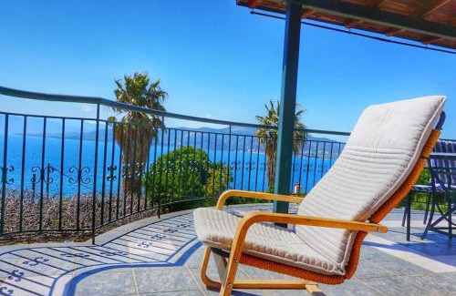 Paleros Villa | 2 bedroom Palm Retreat sea & mountain view