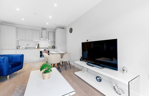 High Wycombe Apartment | 2 Bedroom Penthouse with parking High Wycombe Apt.04