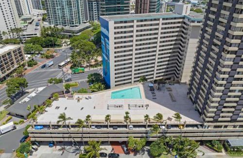 Waikiki Apartment | 2 bedroom Penthouse new upgrade OceanView (PH503)