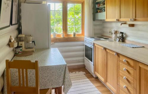 Sola House | 2 Bedroom Pet Friendly Home In Ræge