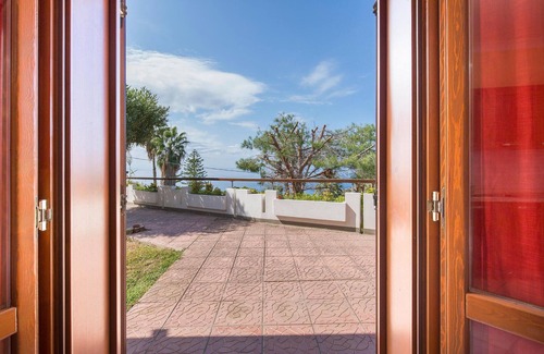 Joppolo House | 2 bedroom pet friendly home in Joppolo