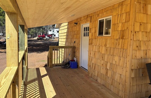 Au Train Cabin | 2 bedroom pet friendly cabin on beautiful lakefront property
