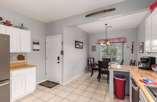 Gold Canyon House | 2 Bedroom plus Office Gem in Gold Canyon