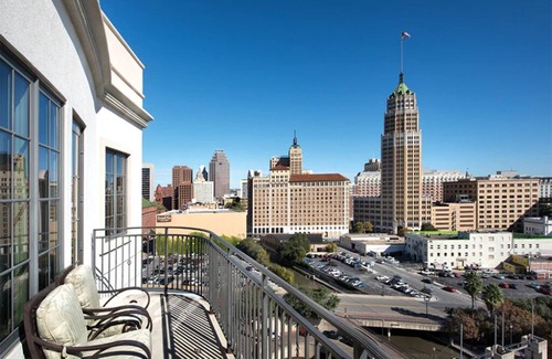 Arsenal Condo | 2 Bedroom Presidential Condo, Sleeps 6, on Riverwalk at La Casada Resort!