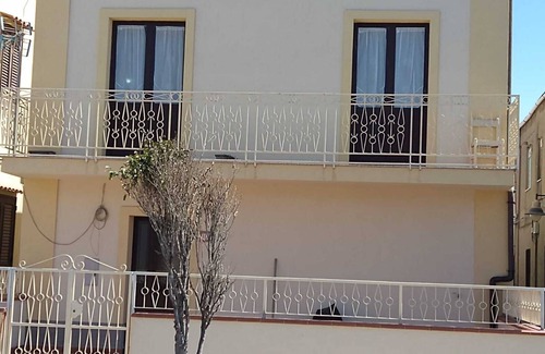 Gallico Marina House | 2 Bedroom Private vacation home in Reggio Calabria