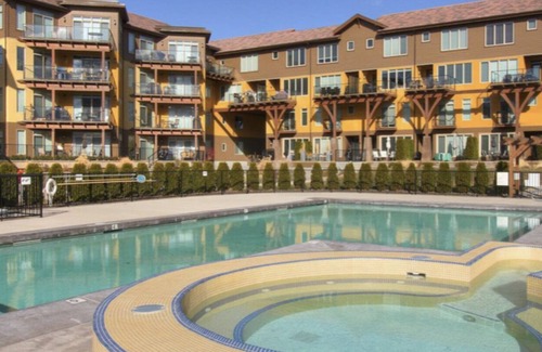 Westbank Condo | 2 bedroom , private condo at Barona Beach W Kel. Boat slip also available.