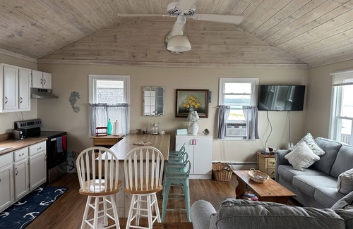 Mattapoisett Cottage | 2 Bedroom Private Beach Front Cottage! Pet Friendly