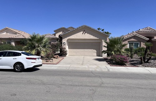Thousand Palms House | 2 bedroom private vacation home in palm desert