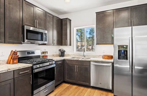 Flagstaff House | 2-bedroom retreat in Flagstaff with WiFi, AC