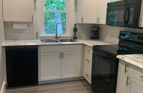 Richmond House | 2 Bedroom Retreat near Earlham College in Richmond IN