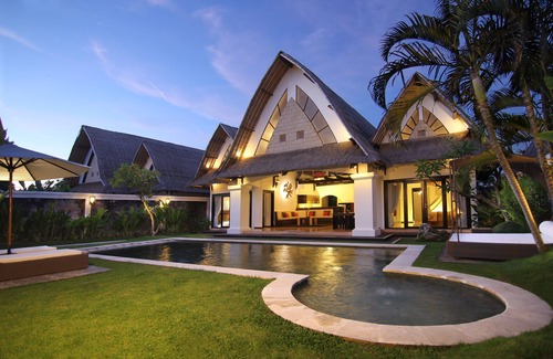 Nakula Villa | 2 Bedroom Royal with private pool -Free breakfast for 4