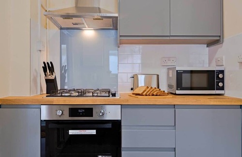 West Norwood Condo | 2 Bedroom SE London Home - Cosy & Great Location