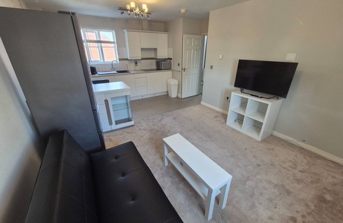 Bury St Edmunds House | 2 bedroom, self contained house with parking spaces, can cater up to 6 people