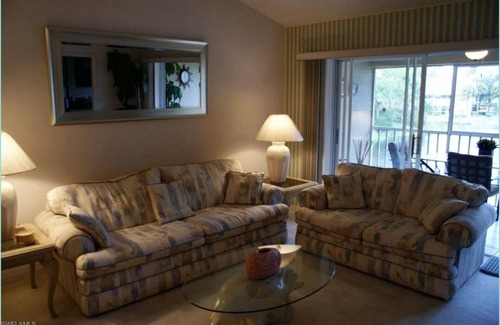 Palm River Estates Apartment | 2 Bedroom Single family 96836 by Houzlet
