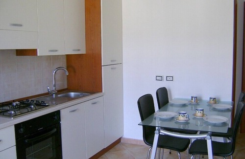 Caulonia Apartment | 2 Bedroom, sleeps 4-6, Direct access to beach, Private Parking for one car.
