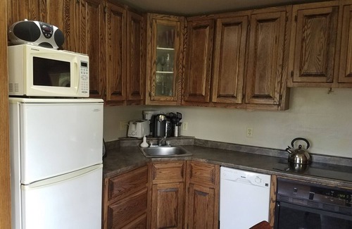 Bluewater Cottage | 2 bedroom small cottage 1 minute to beach OPTIONAL bunkie with queen bed