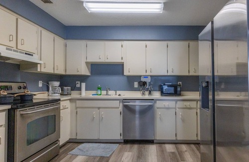 Lakeland House | 2 bedroom southside townhouse