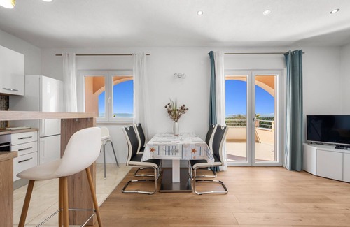 Bicine Apartment | 2 bedroom stunning apartment in Skradin