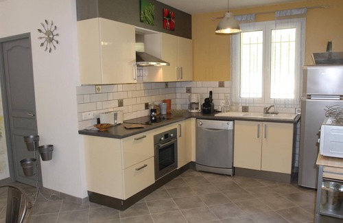 Merindol House | 2 bedroom stunning home in Merindol