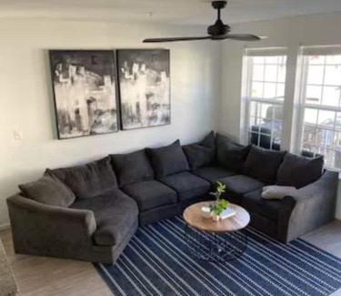 Germantown House | 2 Bedroom Stunning Home