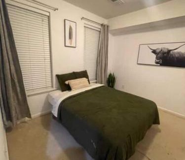 Germantown House | 2 Bedroom Stunning Home
