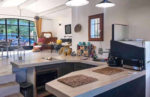 Apt House | 2 bedroom stunning home in Apt