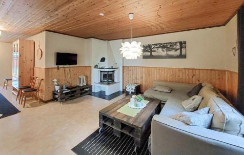 Lonashult House | 2 Bedroom Stunning Home In Lönashult