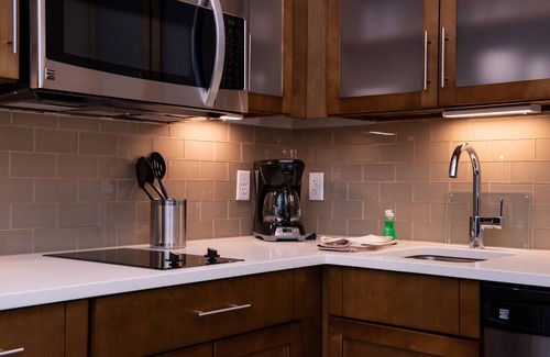 West Valley City Condo | 2 Bedroom Suite Close to Salt Palace Convention Center! Free Breakfast Buffet. Pool, Hot Tub & Waterslide Access.