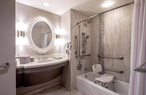 Florida Center Hotel | 2-Bedroom Suite at a 4⭐️ Hotel