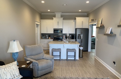 Kingsland Villa | 2 BEDROOM SUITE (SEPARATE FROM MAIN HOUSE) POOL, MARSH, GOLF AND WATER VIEWS
