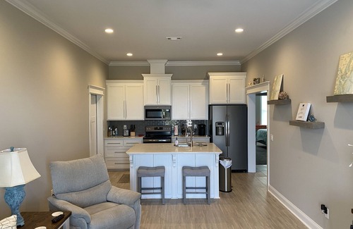 Kingsland Villa | 2 BEDROOM SUITE (SEPARATE FROM MAIN HOUSE) POOL, MARSH, GOLF AND WATER VIEWS