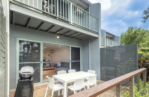 Cannonvale Apartment | 2 Bedroom Sunset Waters 17 by Hamilton Island Private Apartments n