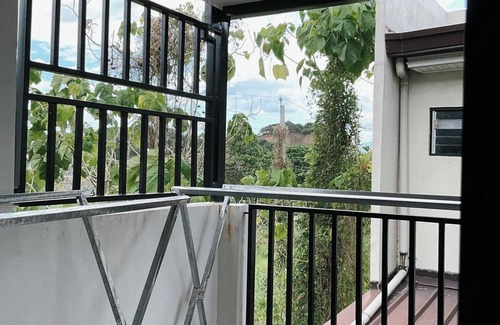 Talomo District House | 2-bedroom townhome in enchanting Davao City with AC & En Suite bathroom