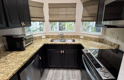 Hyde Park House | 2-bedroom townhome in enjoyable Tampa, close to the University of Tampa.