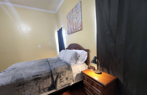Lincoln Acres House | 2 Bedroom Townhome for your family, conveniently located.