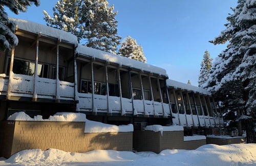 Mammoth Lakes House | 2 bedroom Townhouse in Tyrolean Village