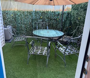 Charlotte House | 2 Bedroom Townhouse
