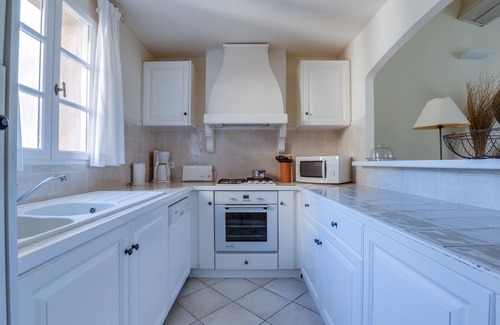 La Motte House | 2 BEDROOM TOWNHOUSE WITH GARDEN (N°563)