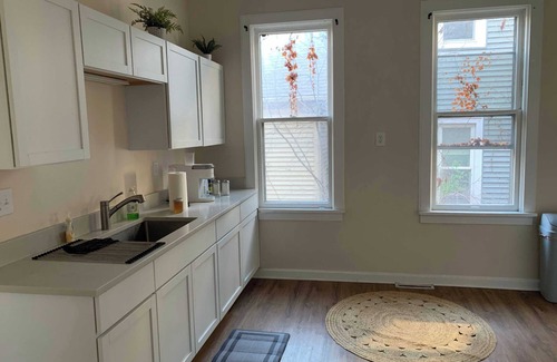 Lower East Side Apartment | 2 Bedroom Unit Off Brady St
