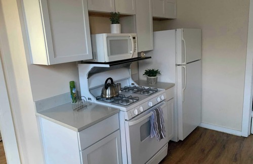 Lower East Side Apartment | 2 Bedroom Unit Off Brady St