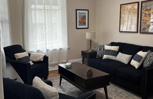 Lower East Side Apartment | 2 Bedroom Unit Off Brady St