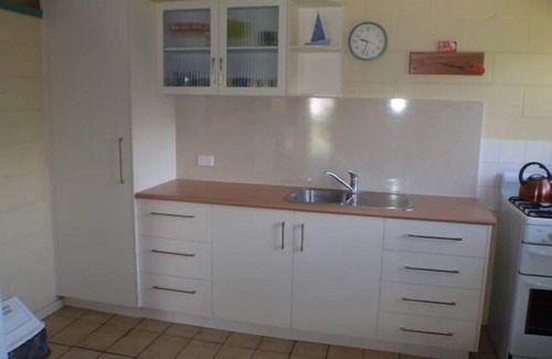 Happy Valley Apartment | 2 bedroom unit that sleeps 5 people