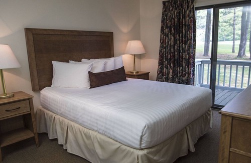East Stroudsburg Resort | 2 bedroom unit in Tree Tops at Pocono Mountain Villas