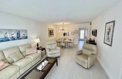 Bel Air Condo | 2 Bedroom Condo just steps from the beach