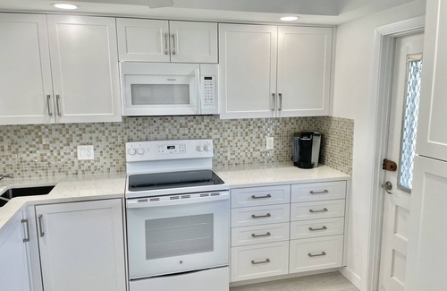 Bel Air Condo | 2 Bedroom Condo just steps from the beach